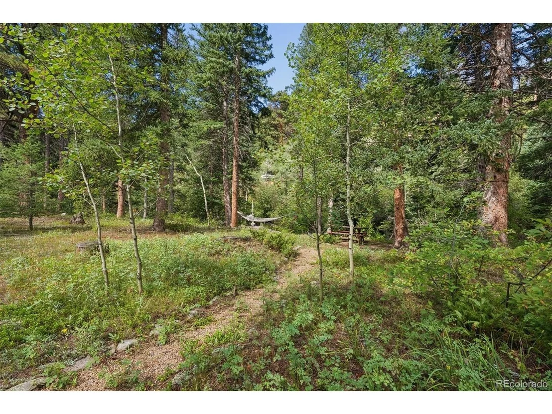 Photo of 3141 Riverside Dr