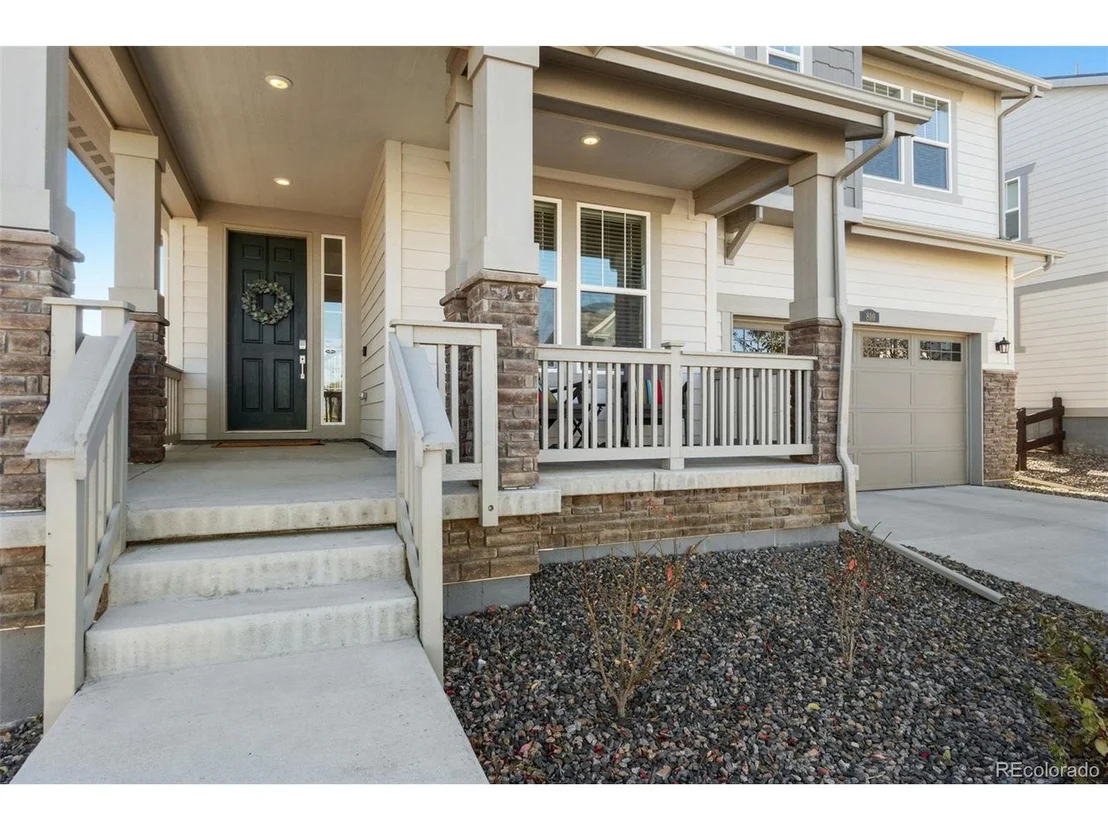 Photo of 810 Compass Dr