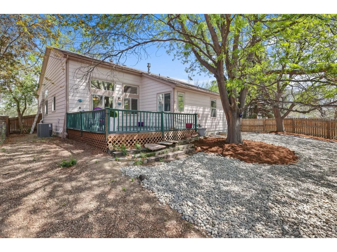 Photo of 657 Nelson Park Dr