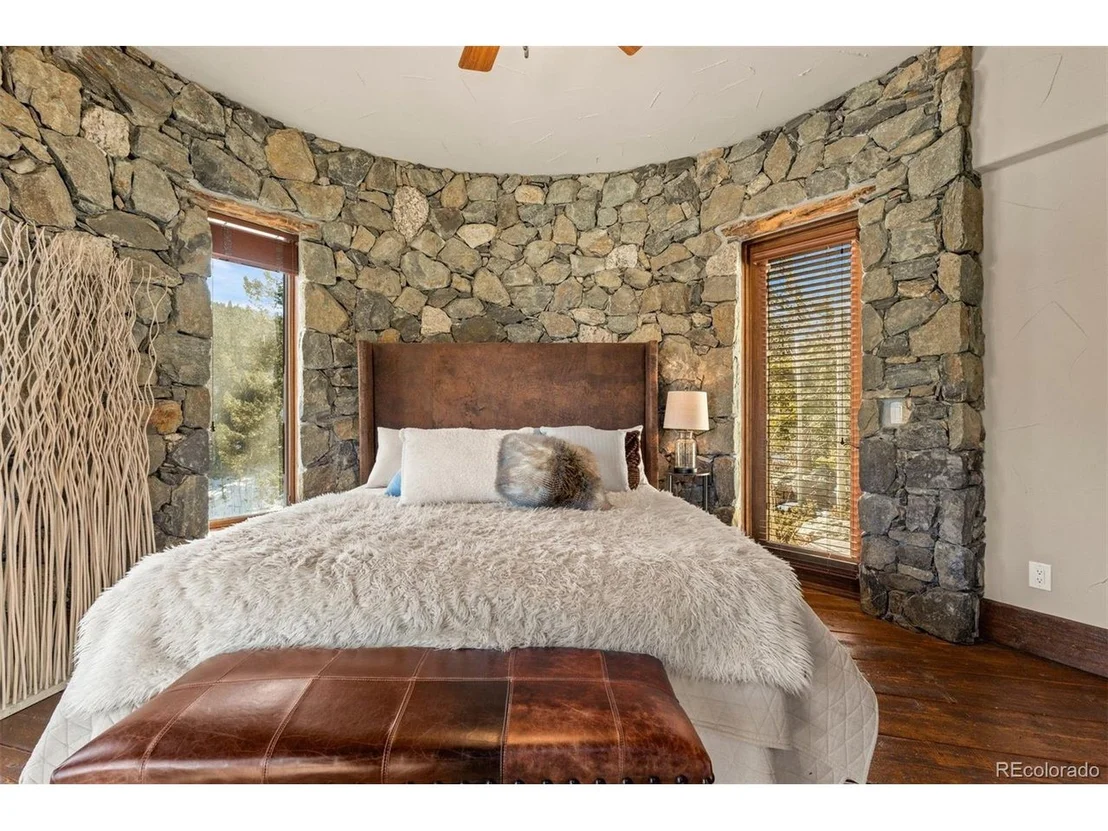 Photo of 142 Outpost Ln