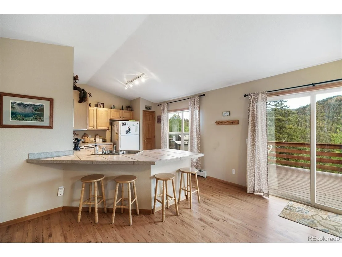 Photo of 274 Folsom Dr