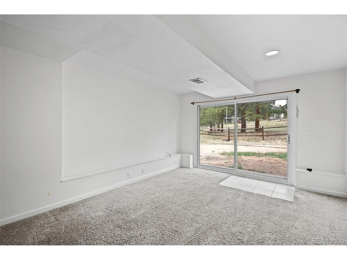 Photo of 470 Homestead Rd