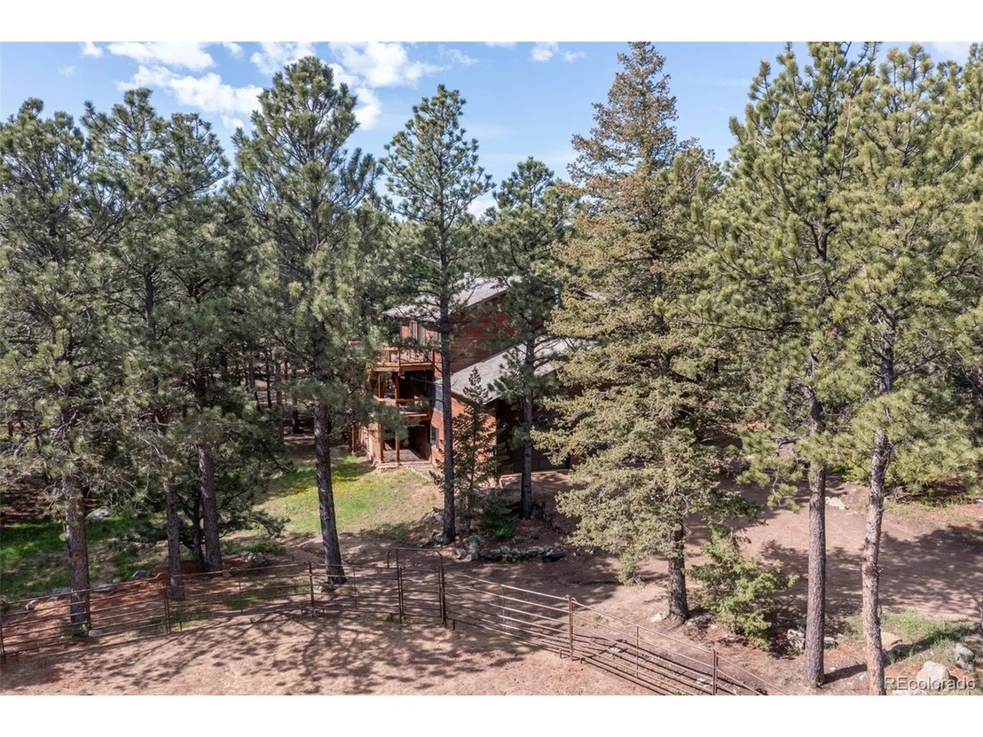 Photo of 133 Mine Ln