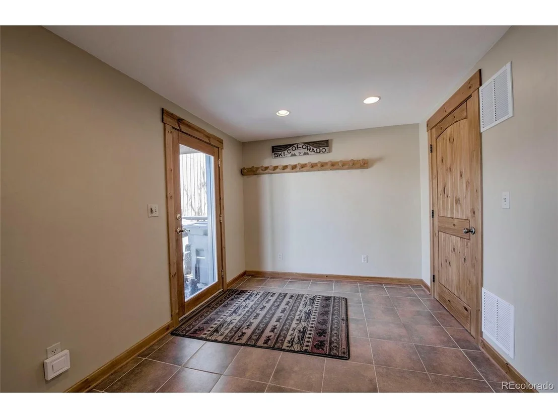 Photo of 64 Hideaway Ct