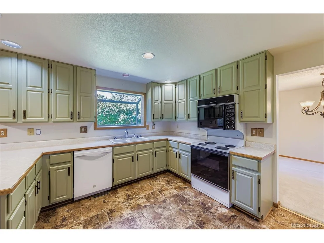 Photo of 3701 W 98th Pl