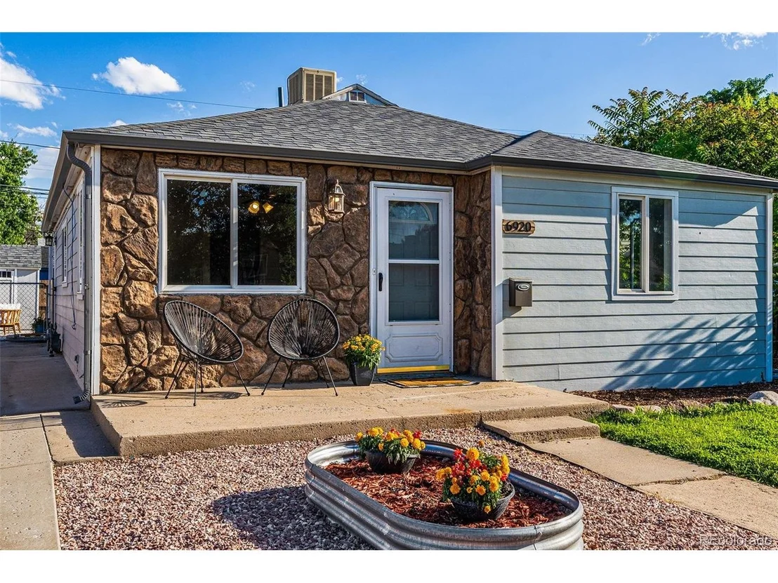 Photo of 6920 W 55th Pl