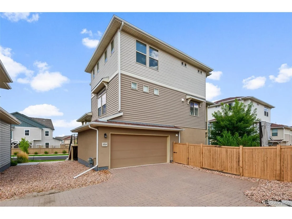 Photo of 3704 Celestial Ave