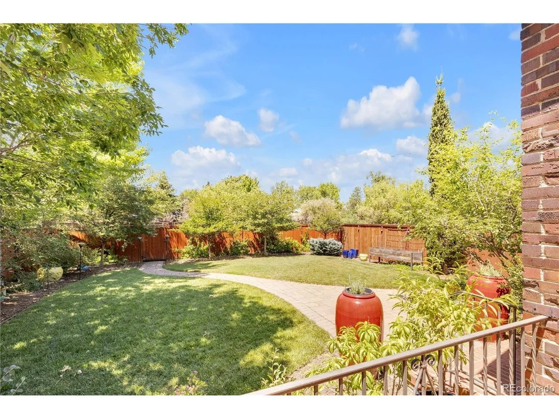 Photo of 520 Colorado Blvd