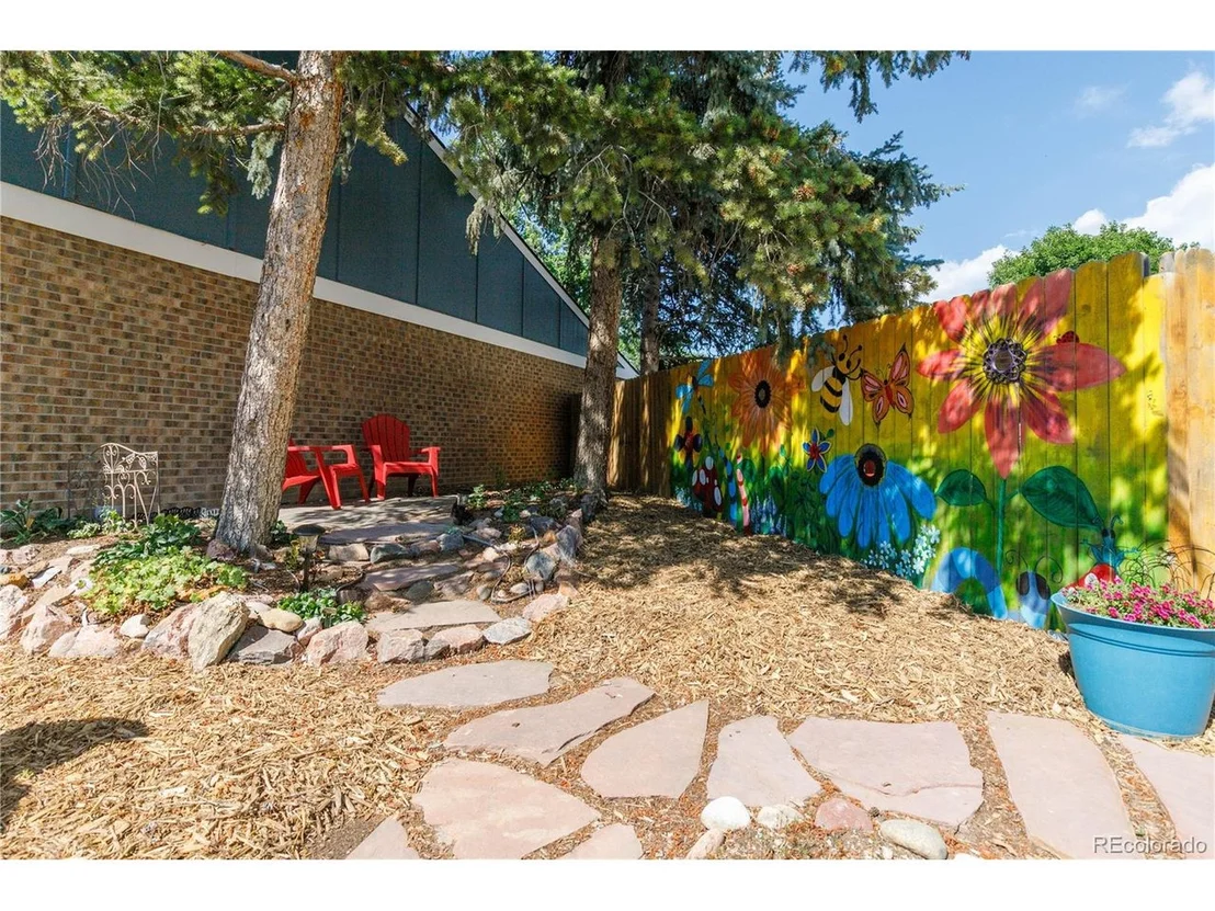 Photo of 5633 W 71st Pl