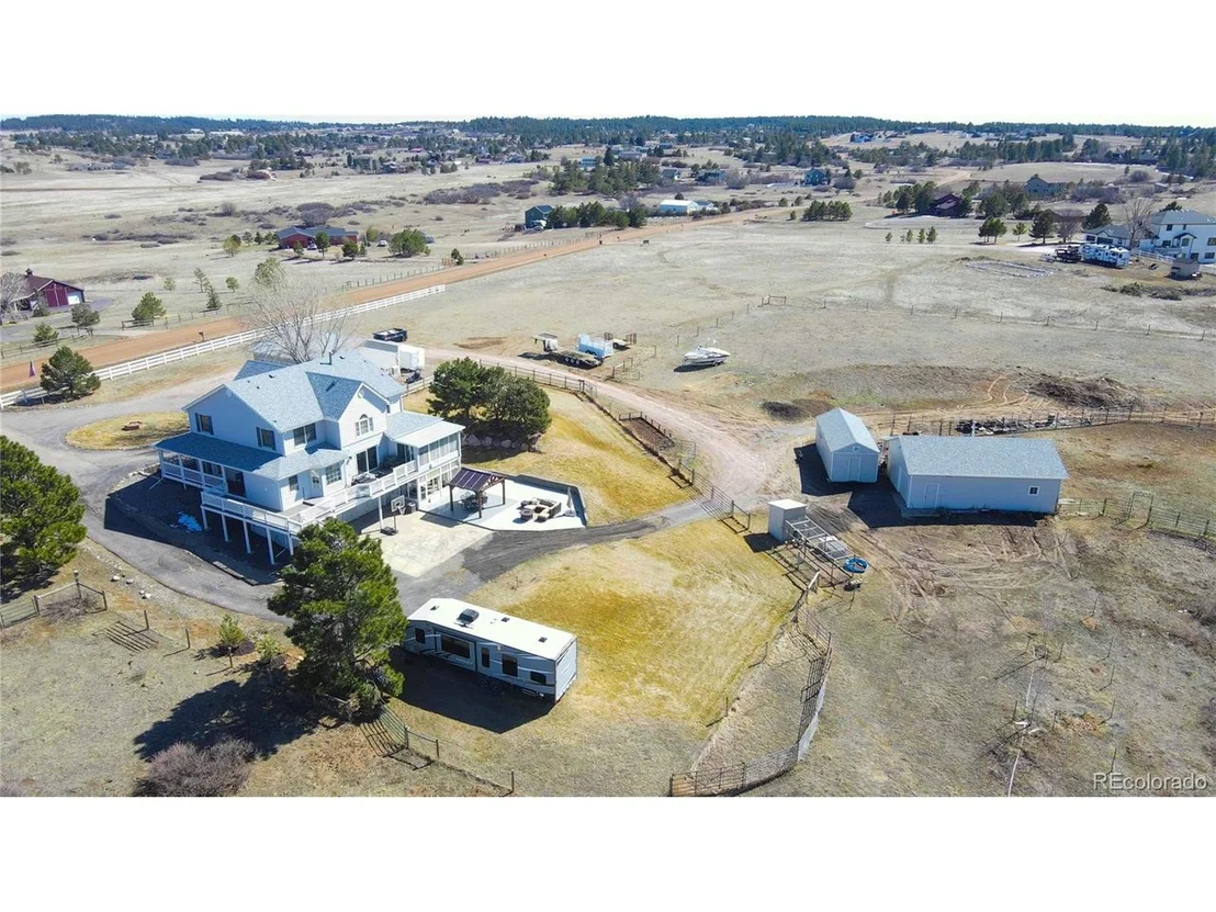 Photo of 2257 Deerpath Rd