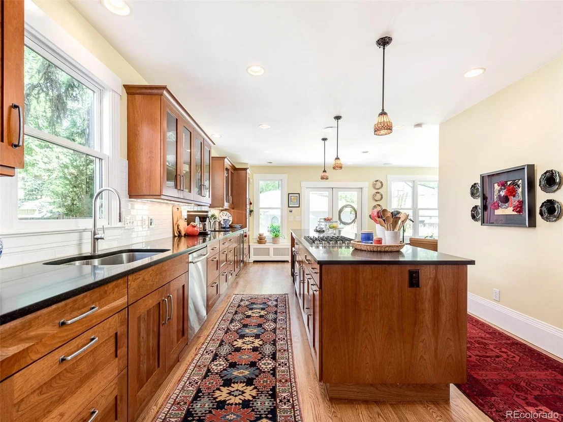 Photo of 736 Vine St