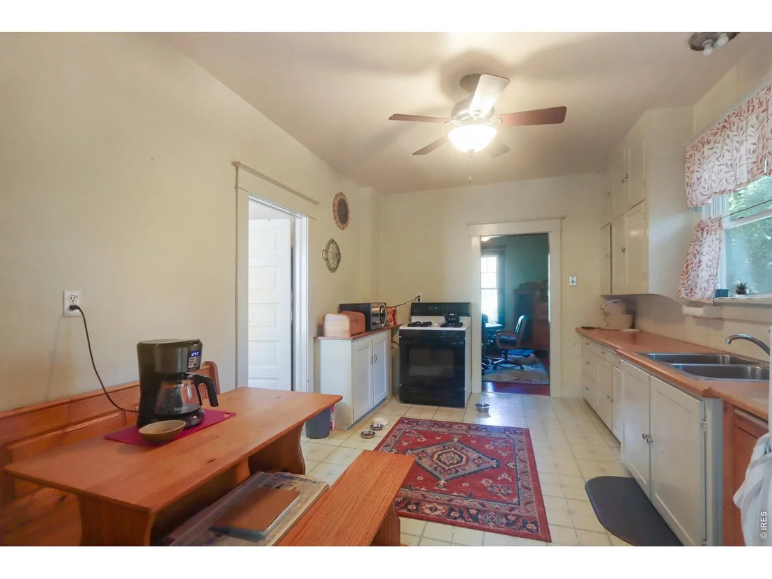 Photo of 914 N Carson St