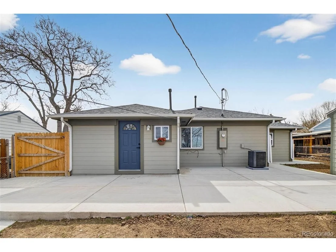 Photo of 2111 W Custer Pl