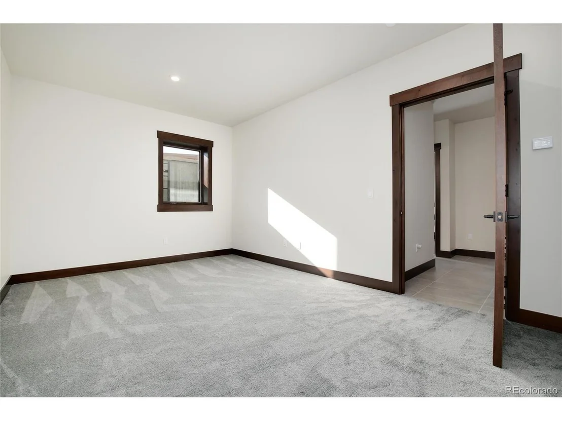 Photo of 55 Glazer Trl