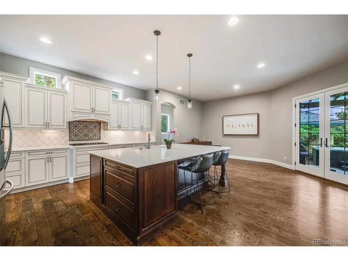 Photo of 2362 Spruce Way