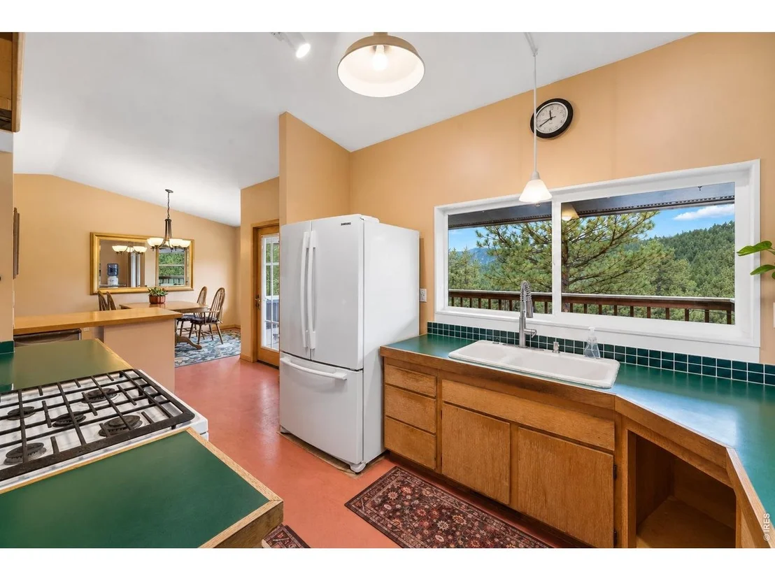 Photo of 936 Pika Rd