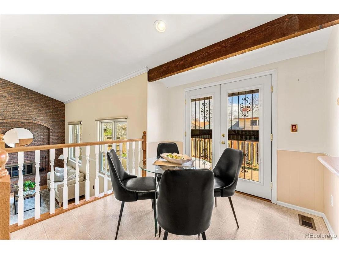 Photo of 572 Blackhawk Rd