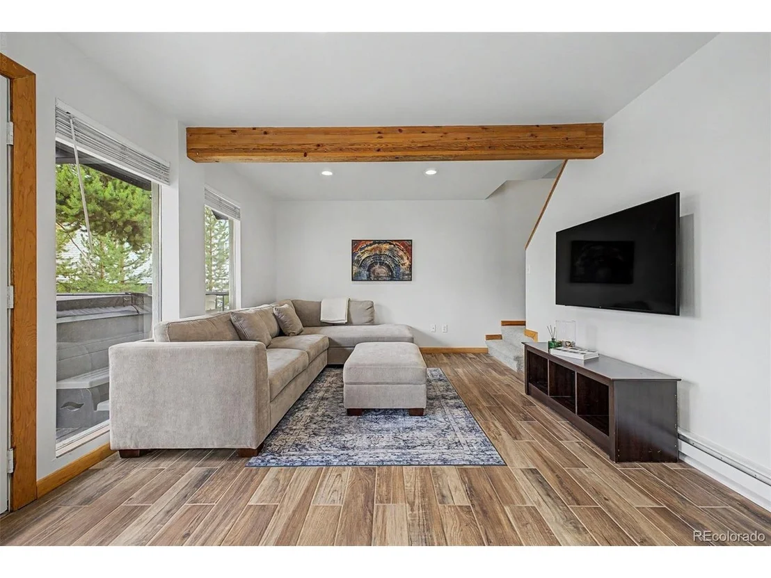 Photo of 821 Ferret Ln