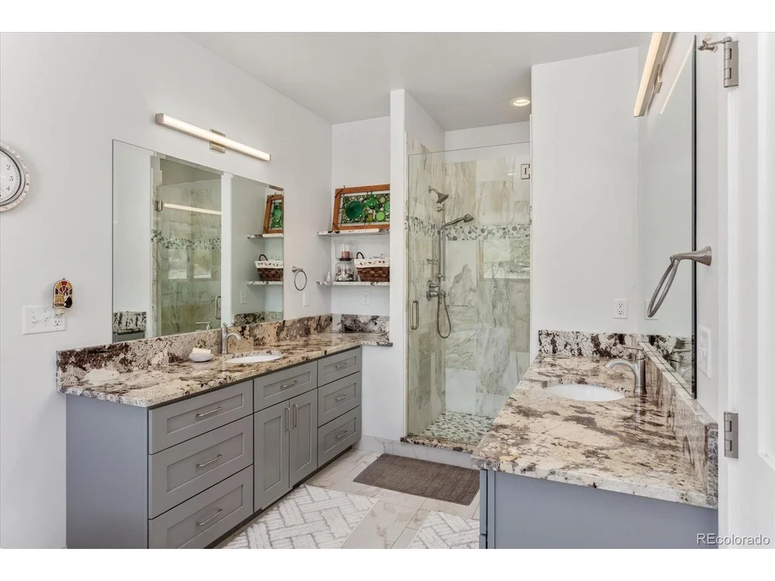 Photo of 8472 Windmill Ct