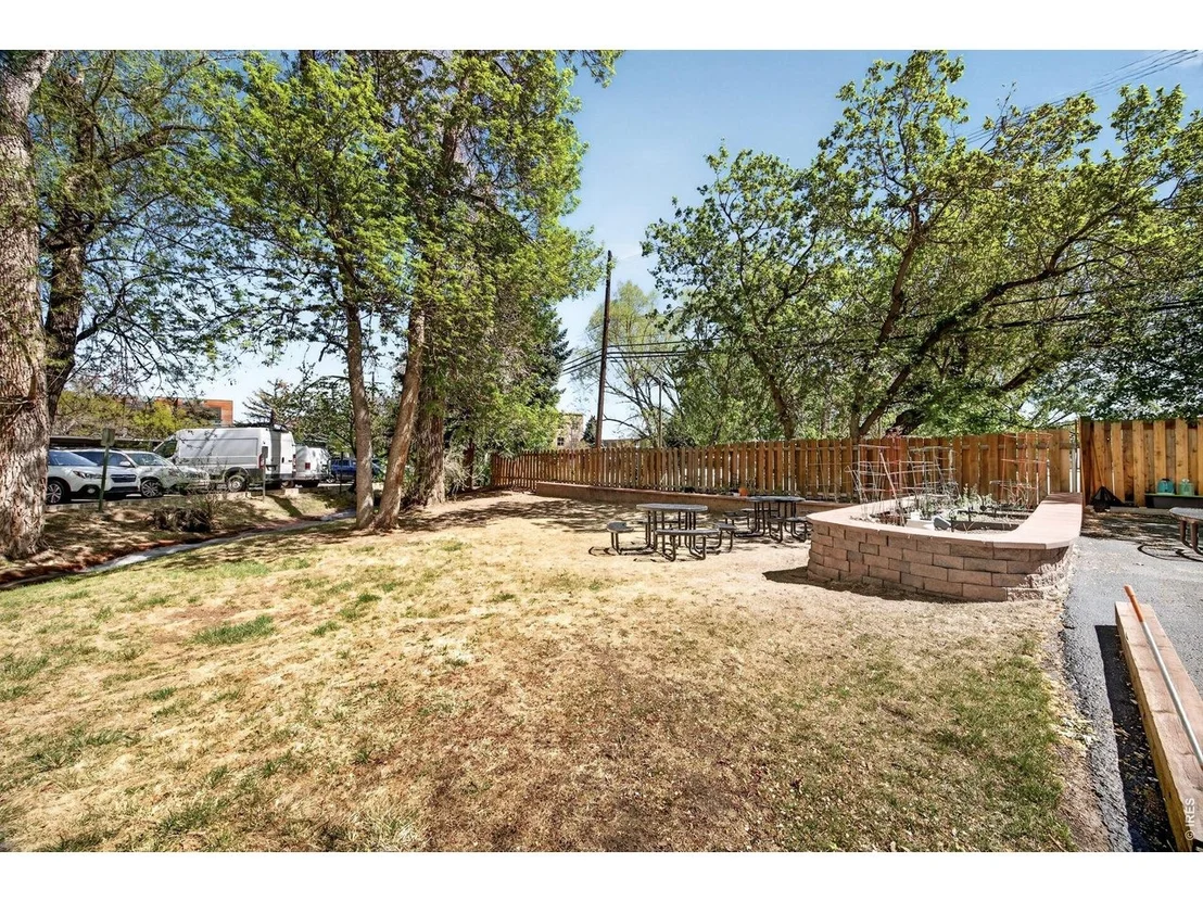 Photo of Unit 201 at 1850 Folsom St