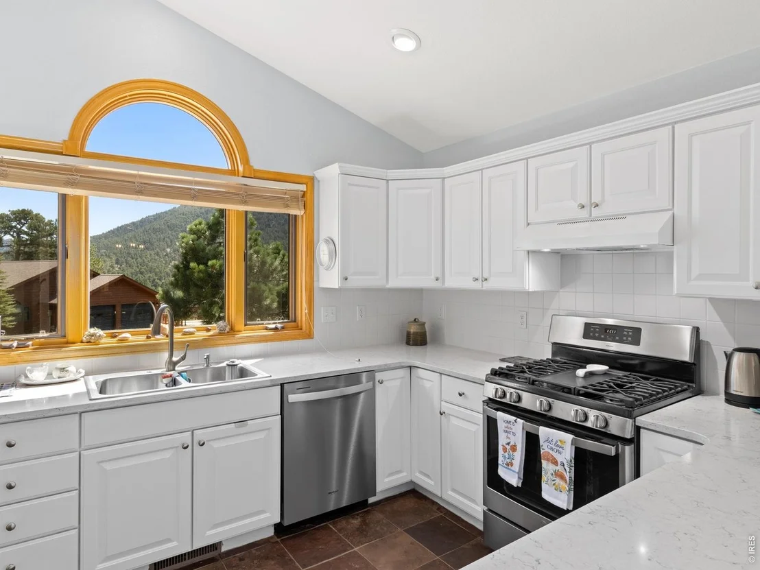 Photo of 677 Cedar Ridge Cir