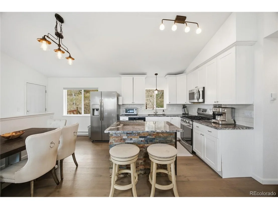 Photo of 9941 City View Dr