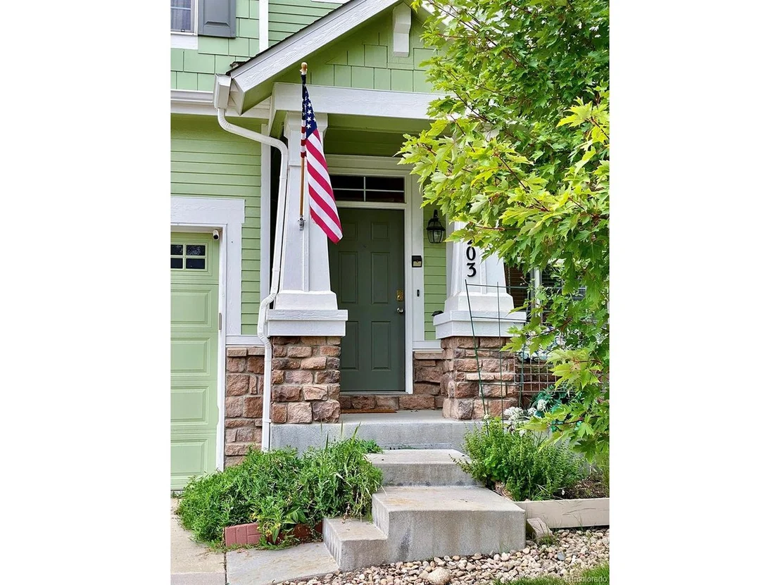 Photo of 11203 Coal Mine St