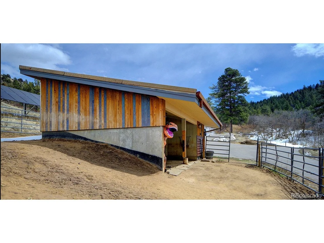 Photo of 9362 Jennings Rd