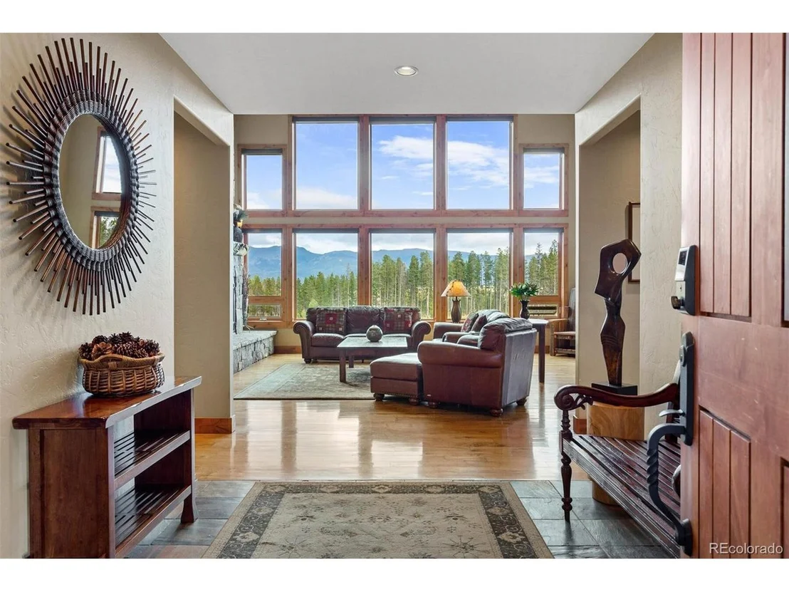 Photo of 657 Stagecoach Dr