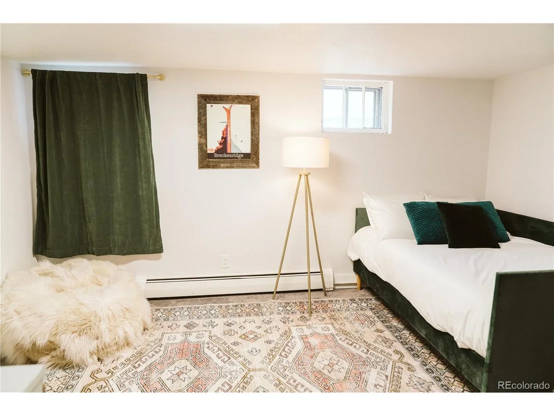 Photo of 4212 Lowell Blvd