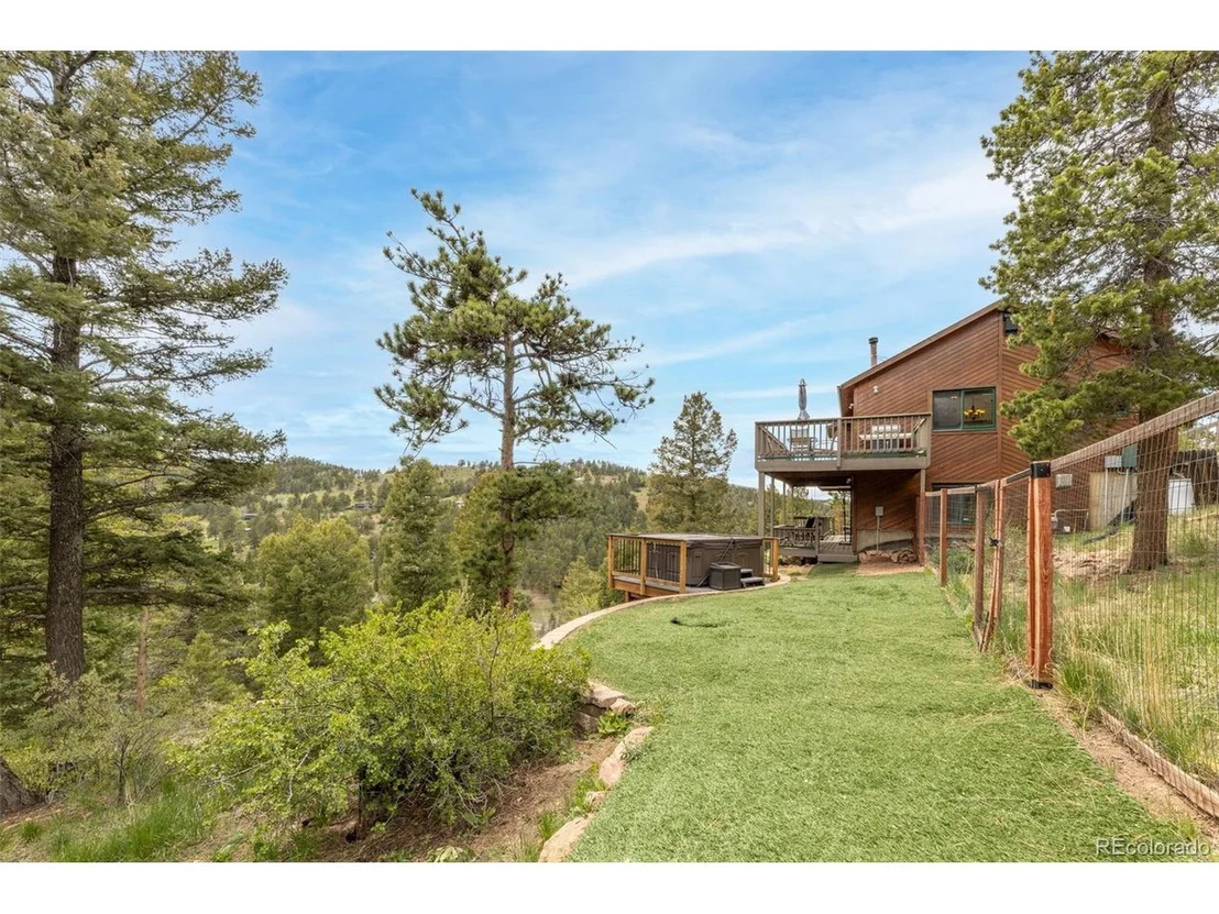 Photo of 25167 Red Cloud Dr