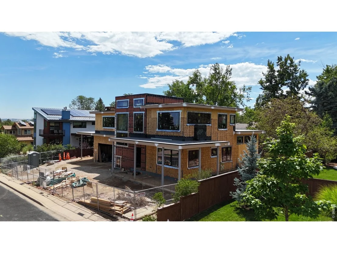 Photo of 2810 Stanford Ave