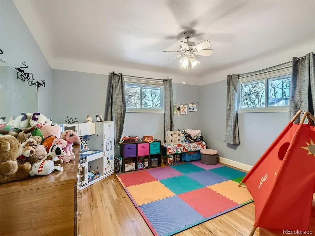 Photo of 2111 Glenfair Dr