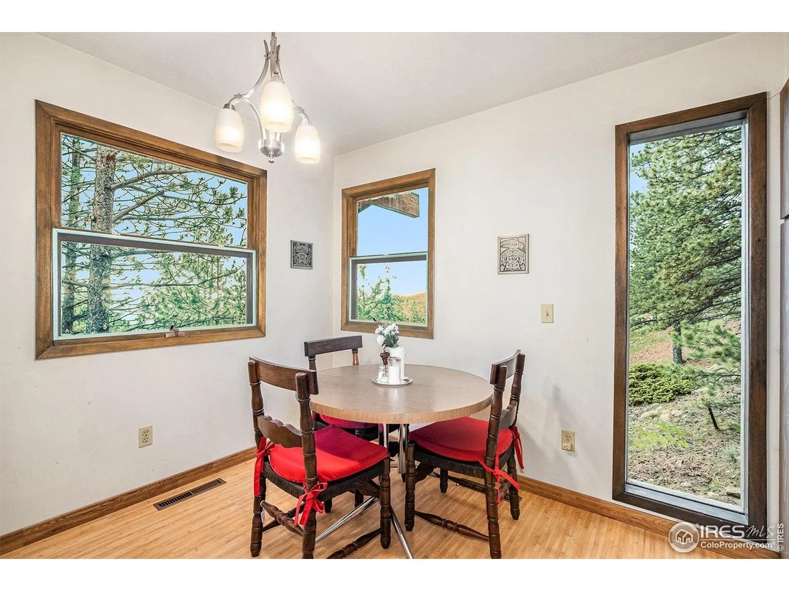 Photo of 335 Wild Horse Cir