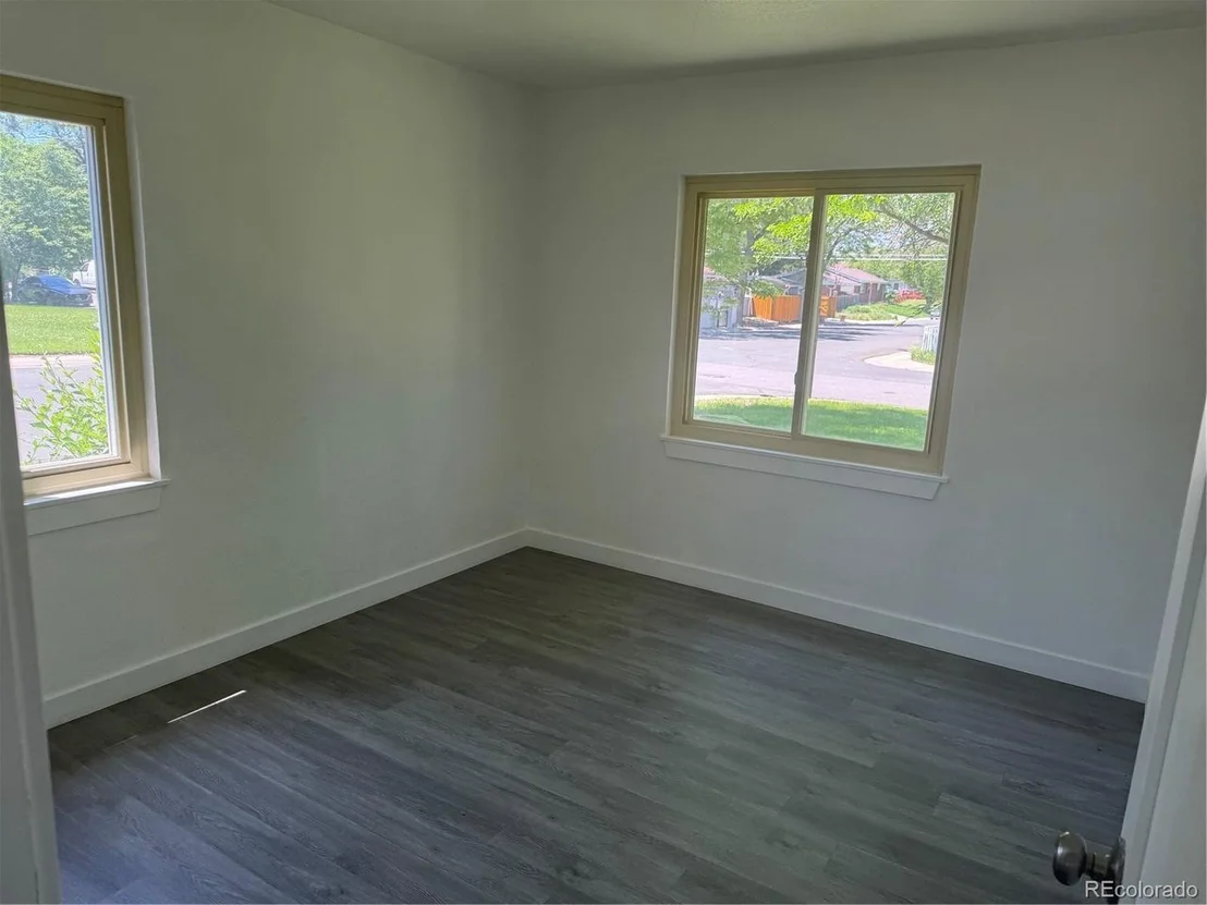Photo of 1200 Beeler