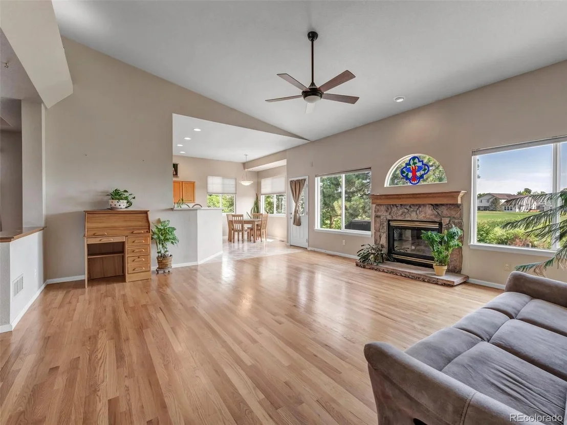 Photo of 658 Clarendon Dr