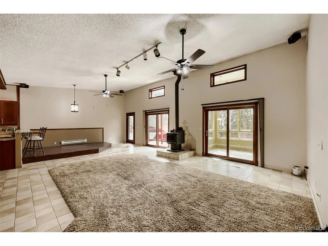Photo of 720 N Bluff Dr