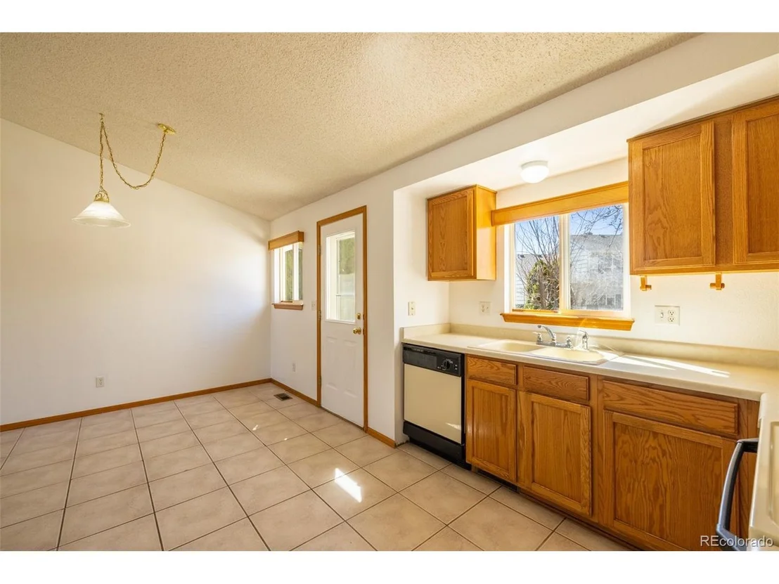 Photo of 1019 Red Oak Dr