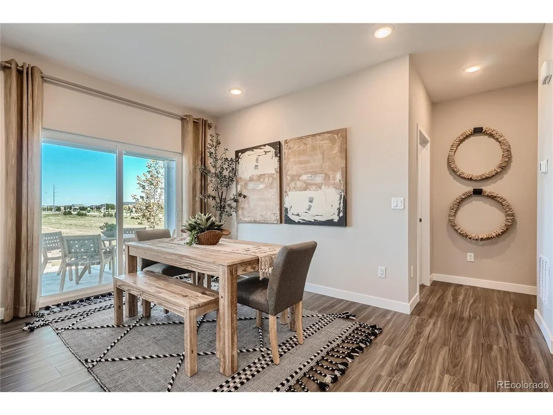 Photo of 4997 Thistle Dr