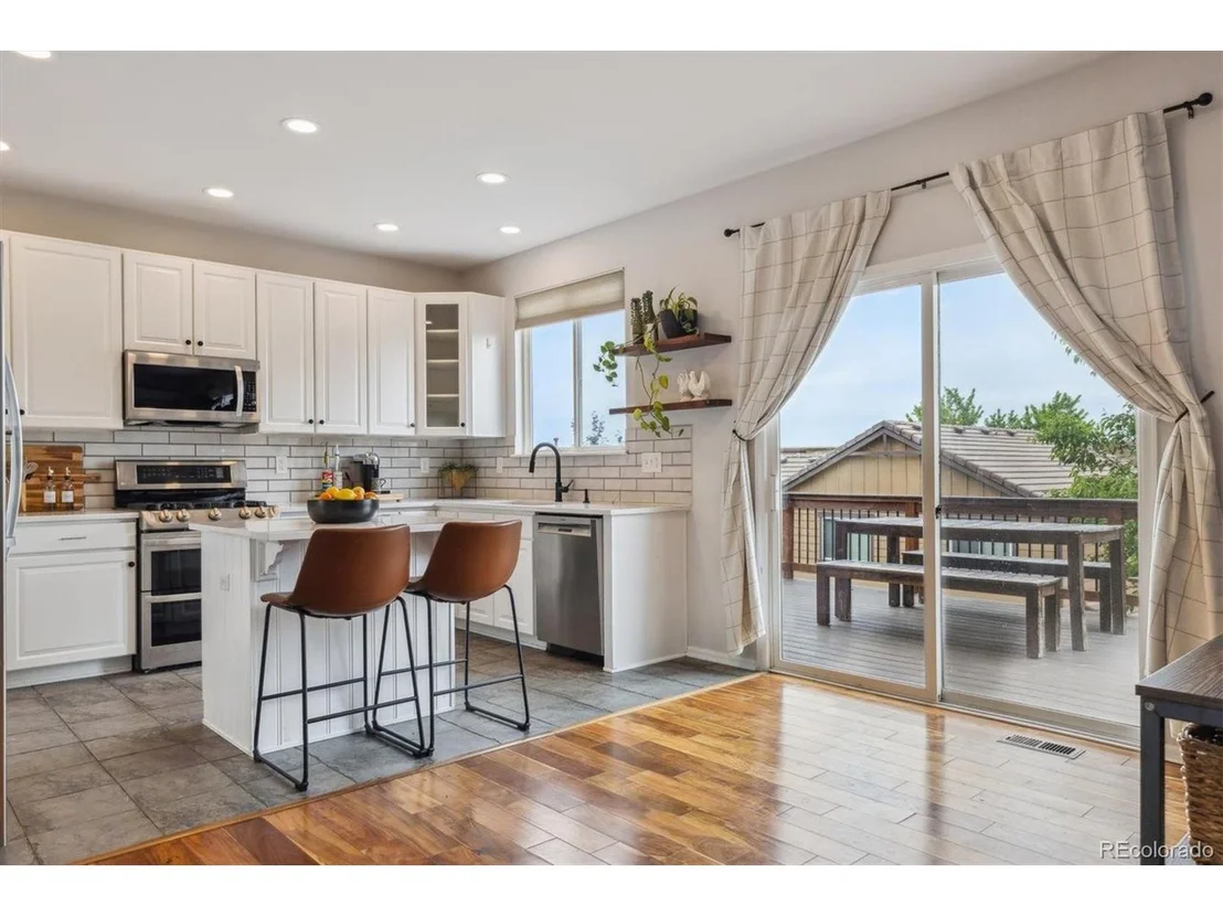 Photo of 10535 Laurelglen Cir