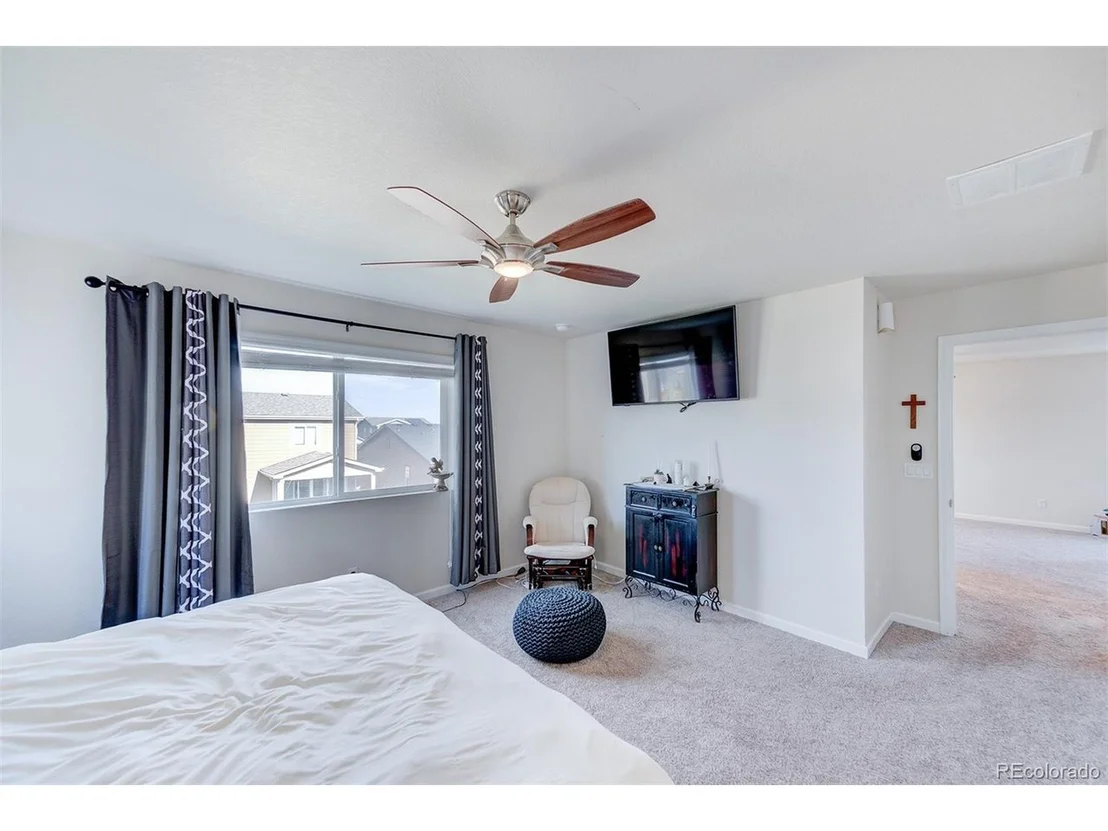 Photo of 6560 Empire Ave