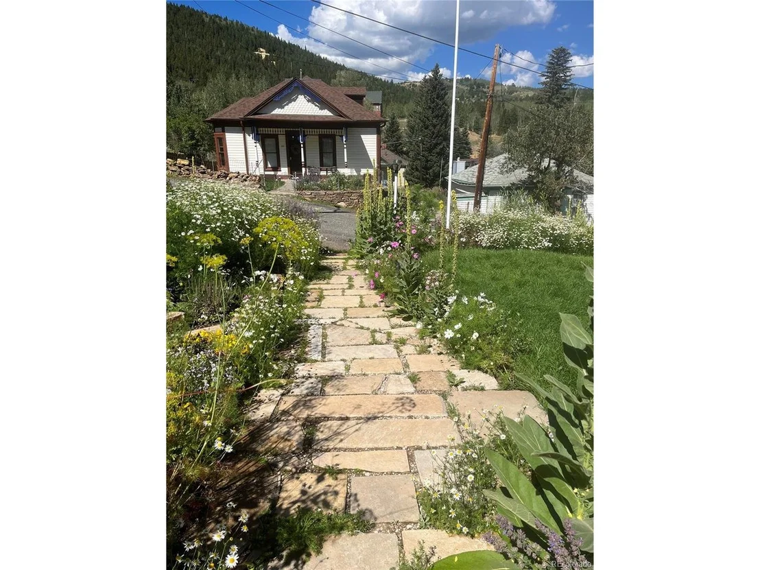 Photo of 340 Spring St