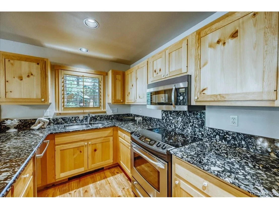 Photo of 99 Primrose Ln