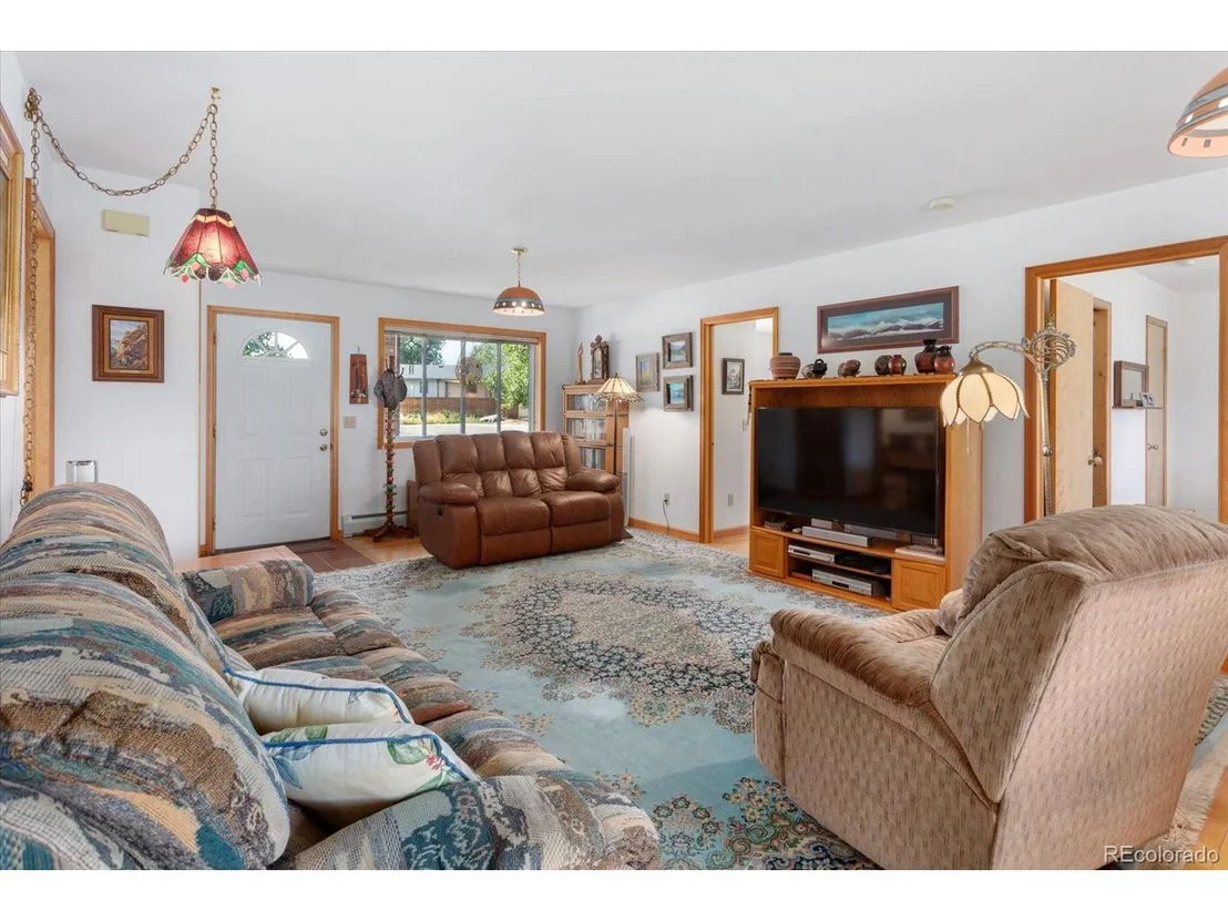 Photo of 1326 Angelview Cir