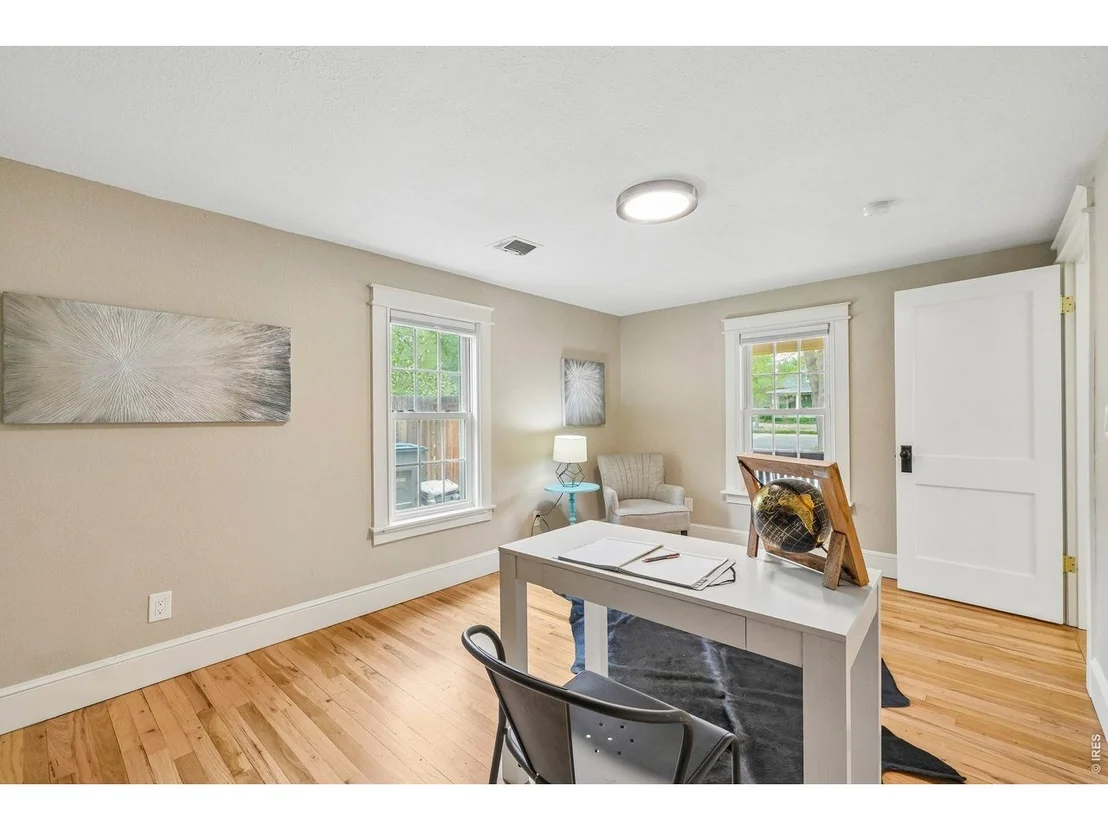 Photo of 205 5th Ave