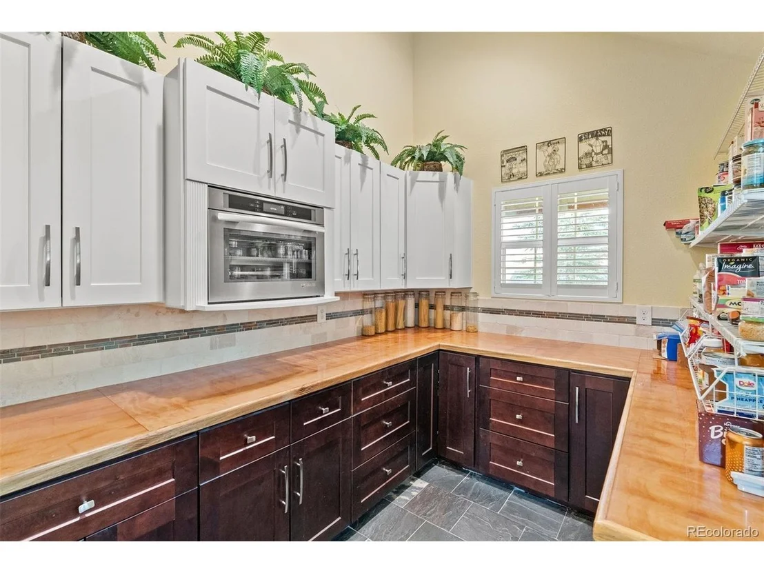Photo of 576 Bluebird Ln
