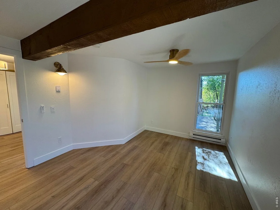 Photo of 3237 Redstone Rd