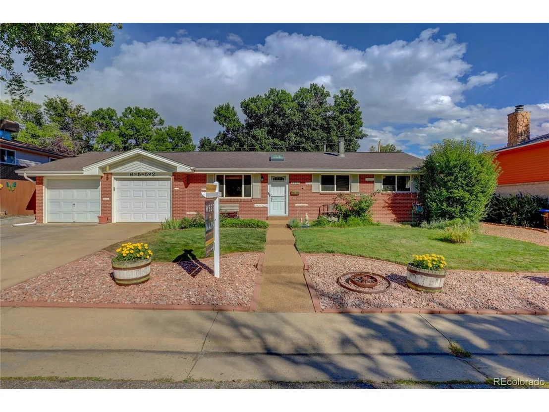 Photo of 6552 Iris St