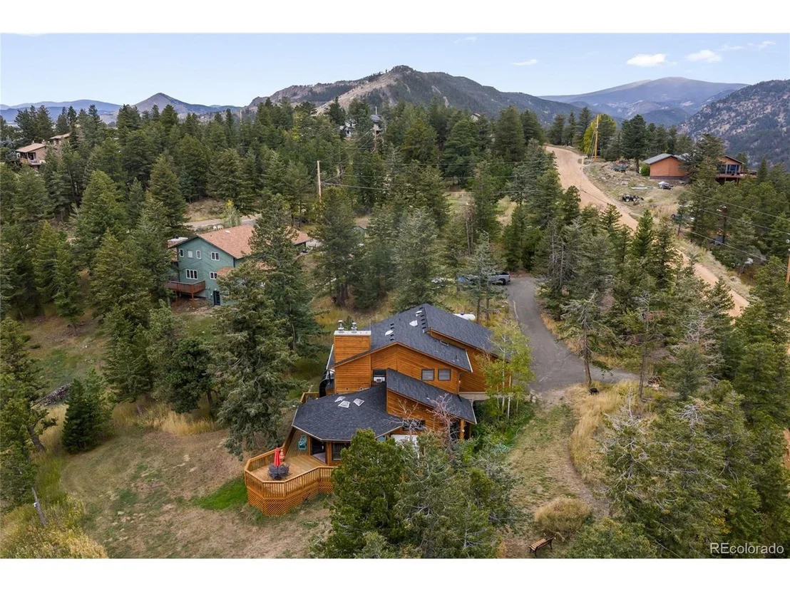 Photo of 394 Deer Trail Cir