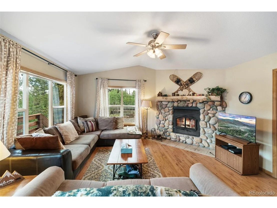 Photo of 274 Folsom Dr